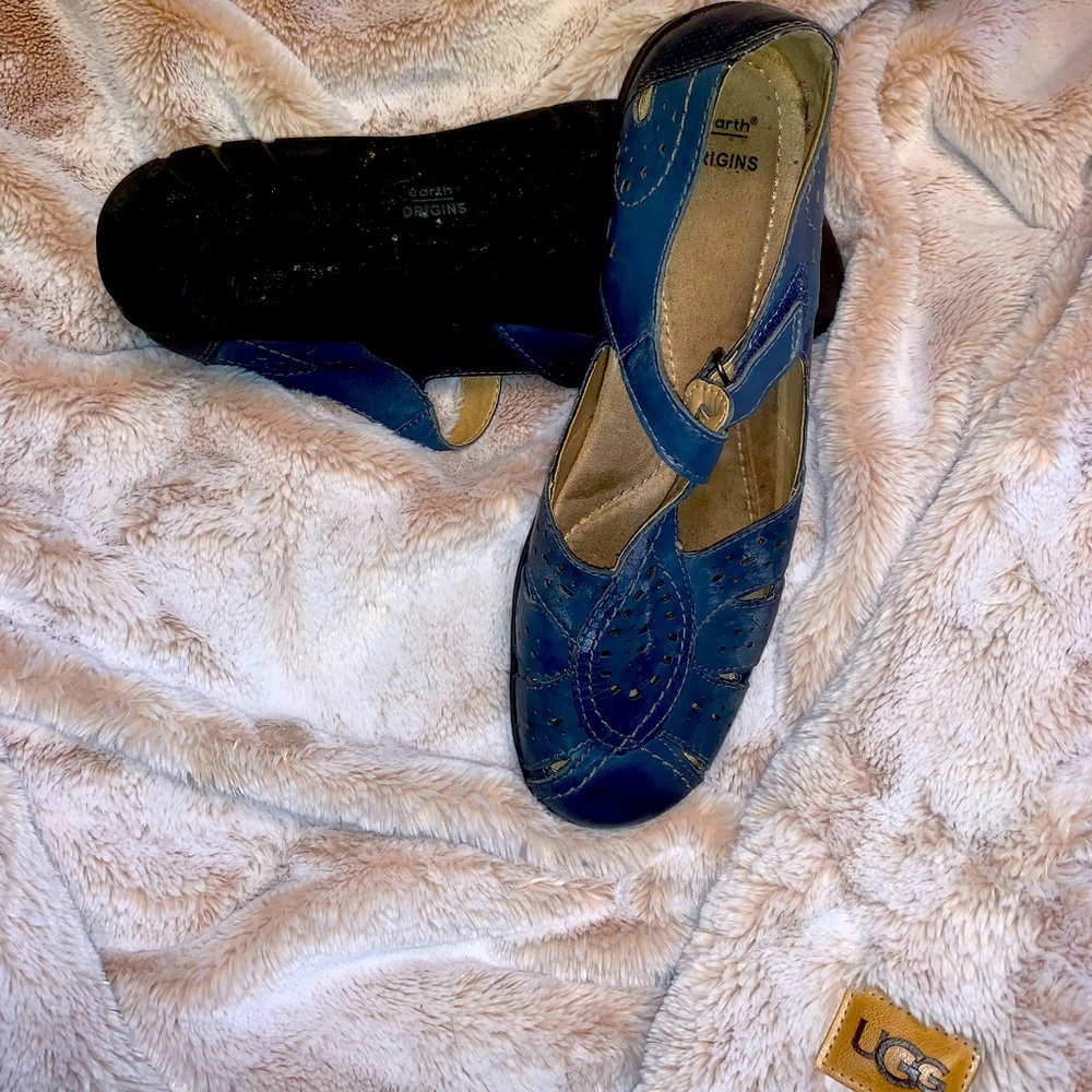 Earth Origins blue leather sandals 11 W